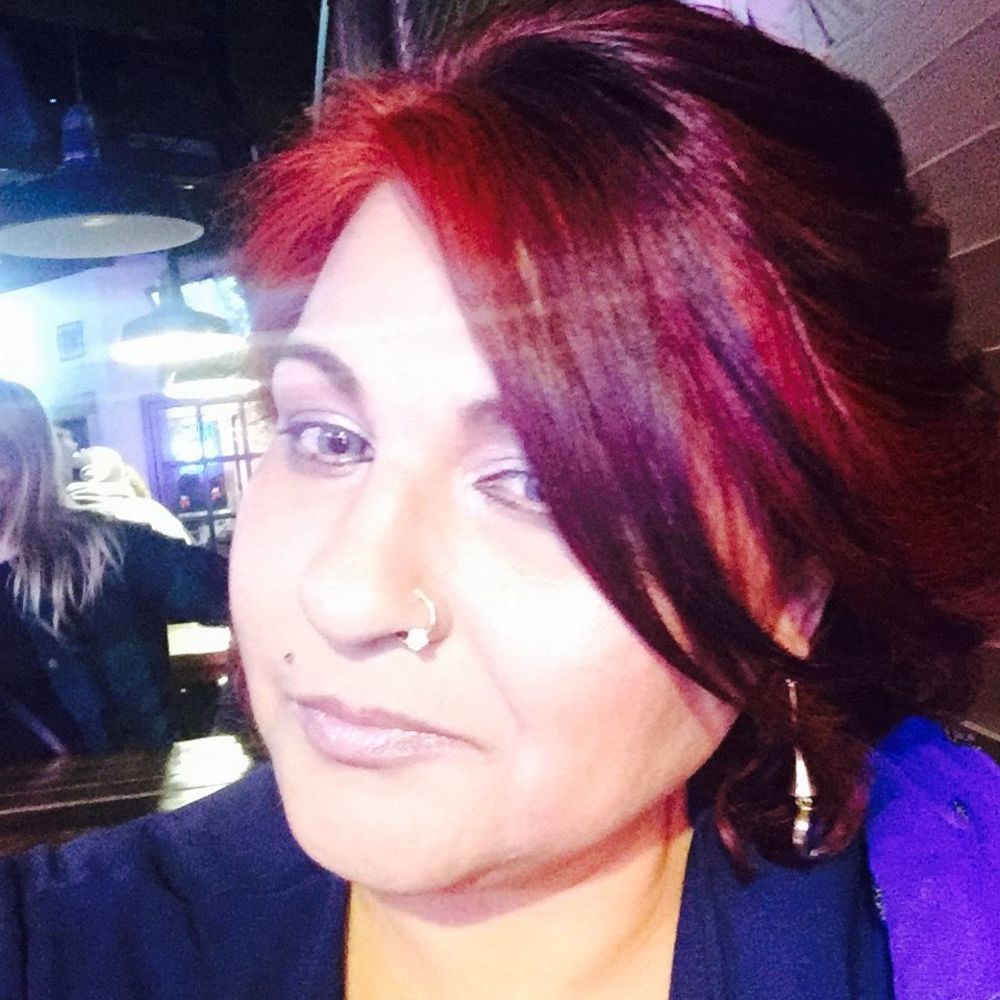 Meet your Posher, Samina